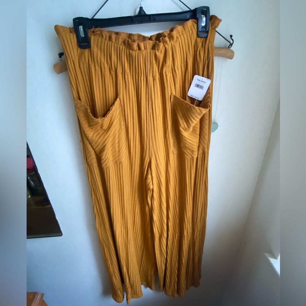 Free People wide leg pants / gauchos